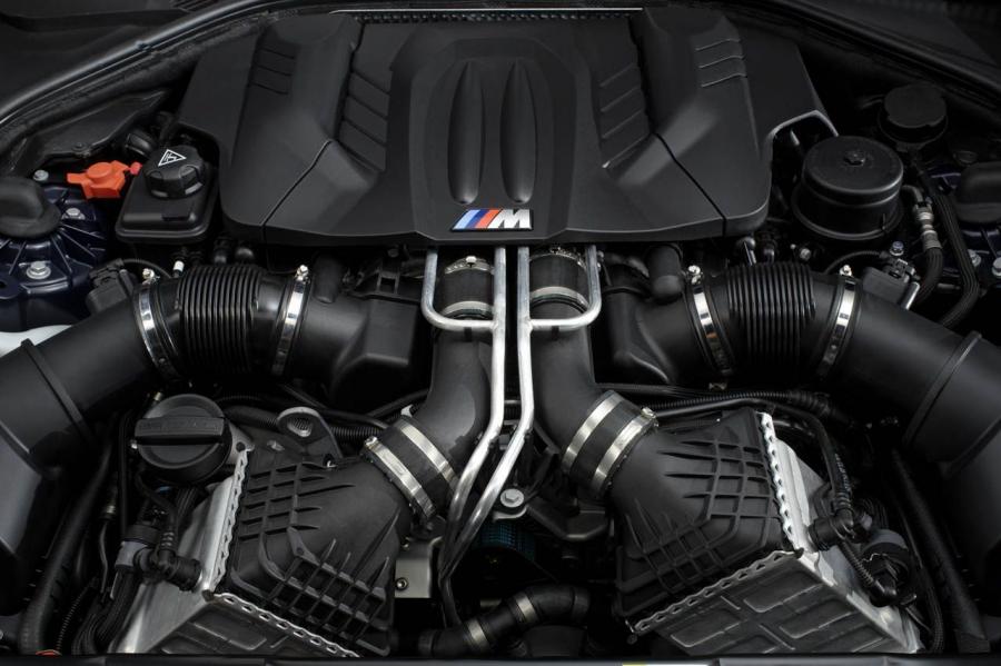  BMW M6 2013 года  (фото 54 из 88)